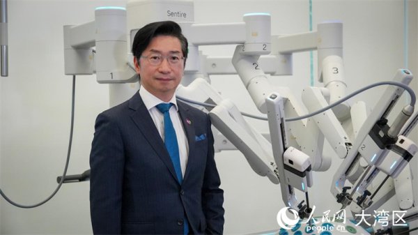 港中大医学院院长赵伟仁：让AI手术机器人成为医生的“第二双眼”和“第三只手”