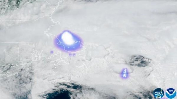 一颗流星在美国马萨诸塞州上空爆炸，全州听见巨响